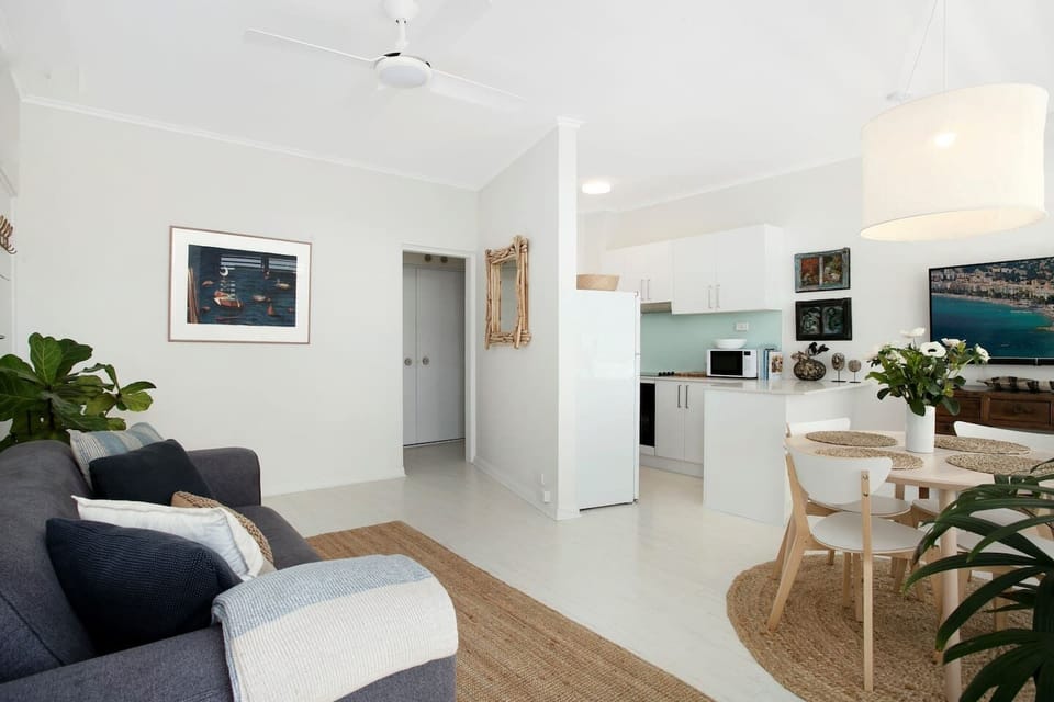 Relax in comfort in the sun-filled, open-plan loungeroom. Lay back and take it easy, on the super comfy couch that converts to a sofa bed if needed!