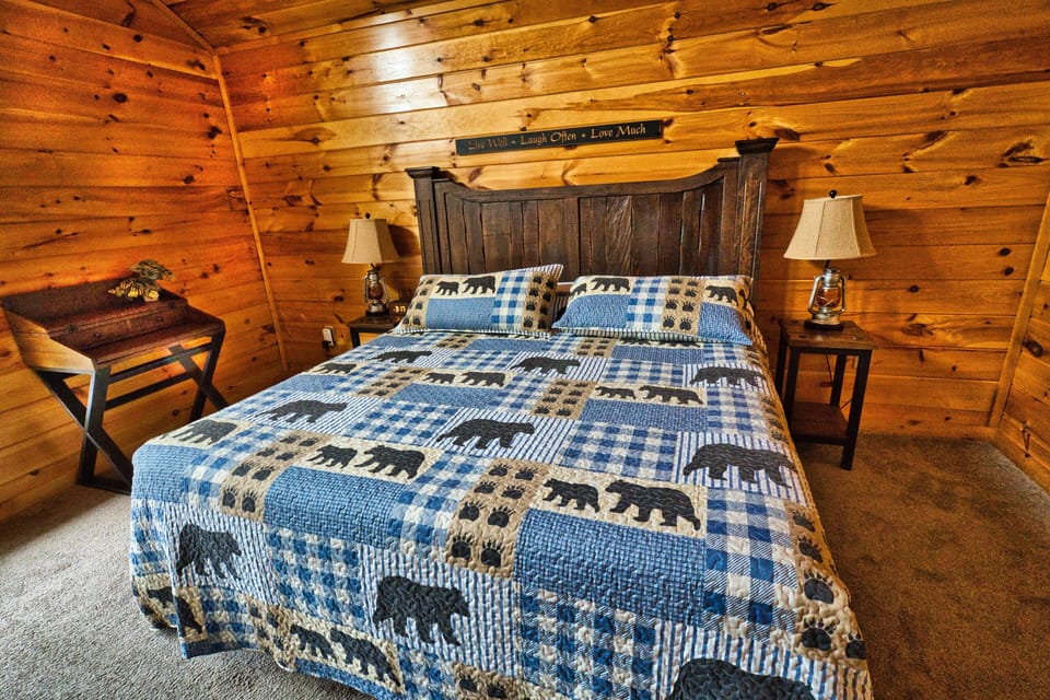 3rd Bedroom w/ king bed