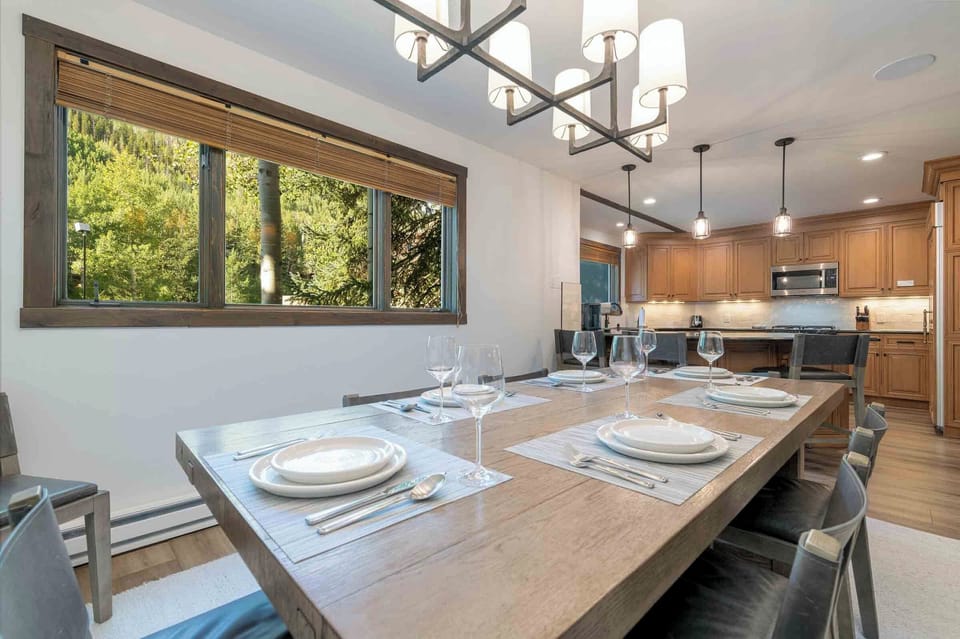 Dining Room - Summer