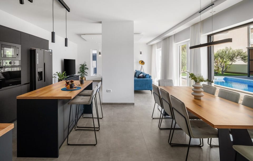 A fully equipped kitchen with all the amenities a modern guest needs