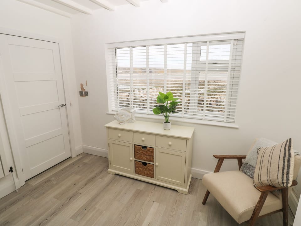 Cottage | 2 bedrooms, individually decorated, individually furnished, free WiFi