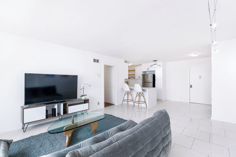 Modern and minimal aesthetic 