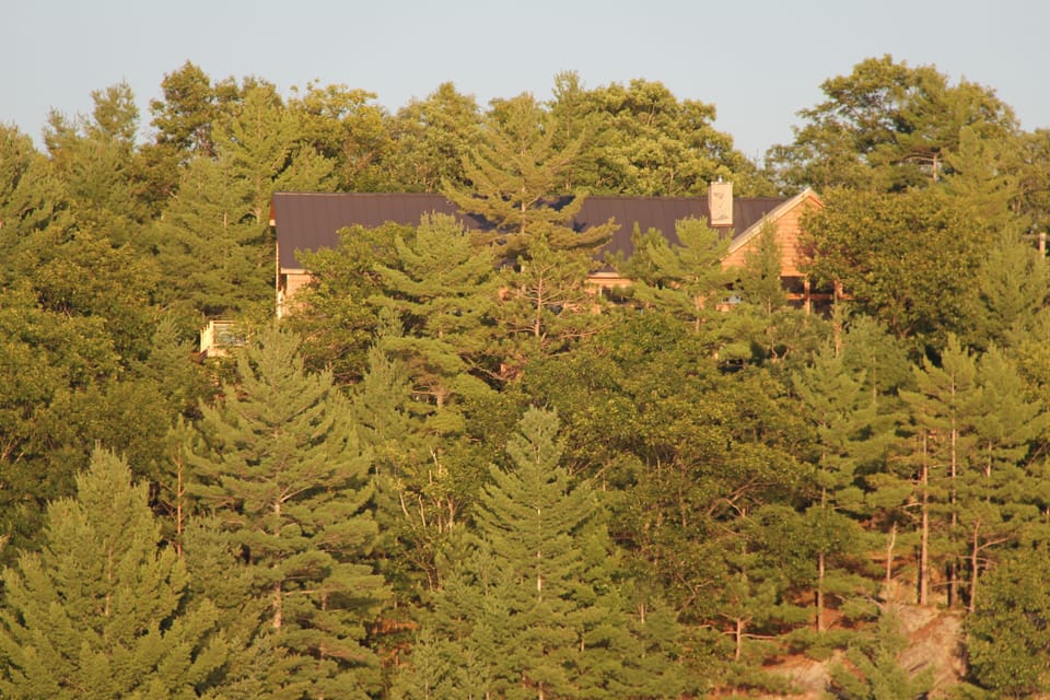1a Cottage from lake