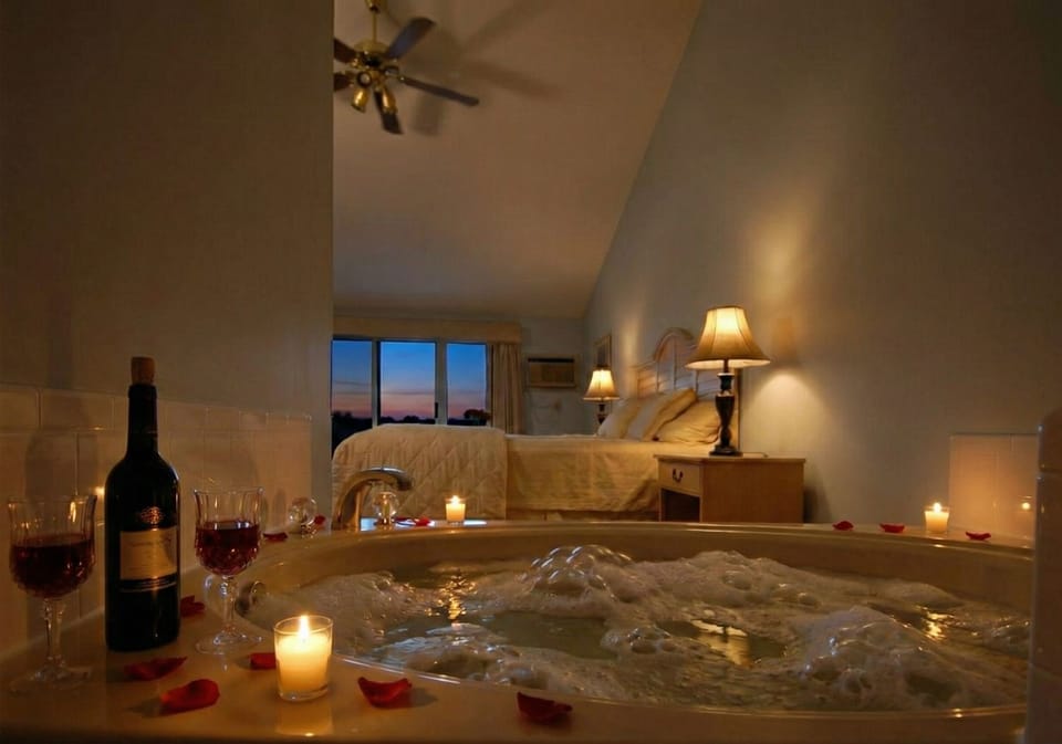 Studio, 1 King Bed, Jetted Tub, Bay View | Private spa tub