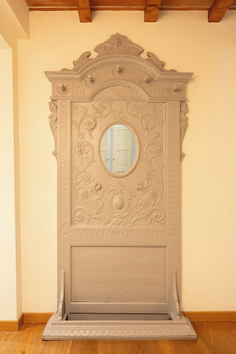 Furnishing detail