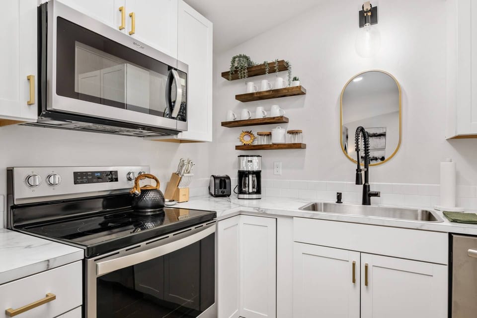 "Quiet and serene. Home was clean and comfortable with fully stocked kitchen and great amenities. We had a great stay!" - Marly
