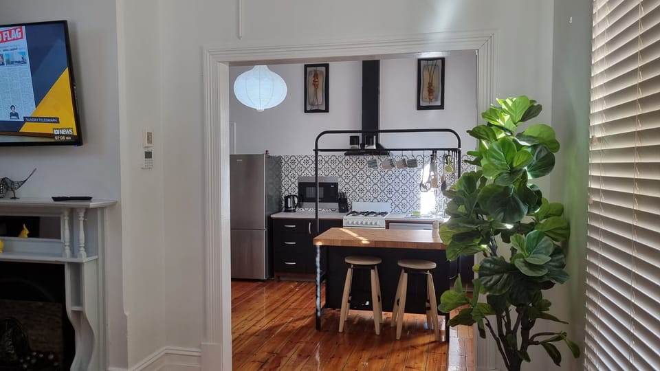 Kitchen 1
