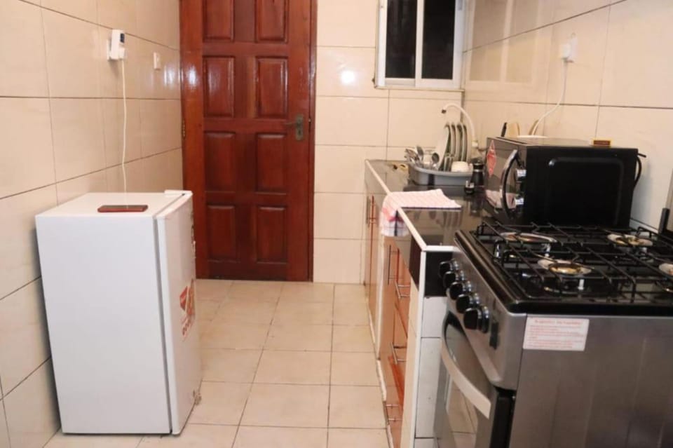 Apartment, 2 Bedrooms | Private kitchen | Fridge, microwave, stovetop, toaster