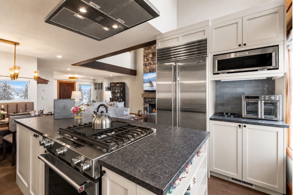 Townhome, 3 Bedrooms (Hot Tub, Sleeps 8 (BCC-1101)) | Private kitchen | Coffee/tea maker, fridge, microwave, oven