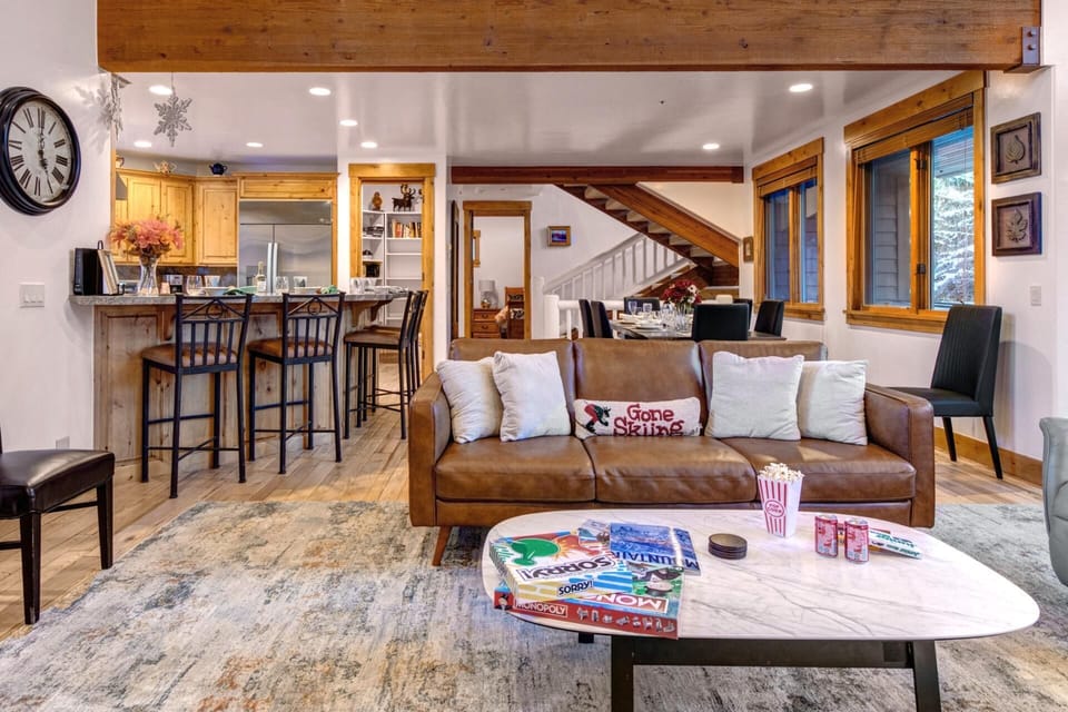 Villa, 4 Bedrooms (Hot Tub, Sleeps 14 (PGE-2413)) | Living room | TV, fireplace