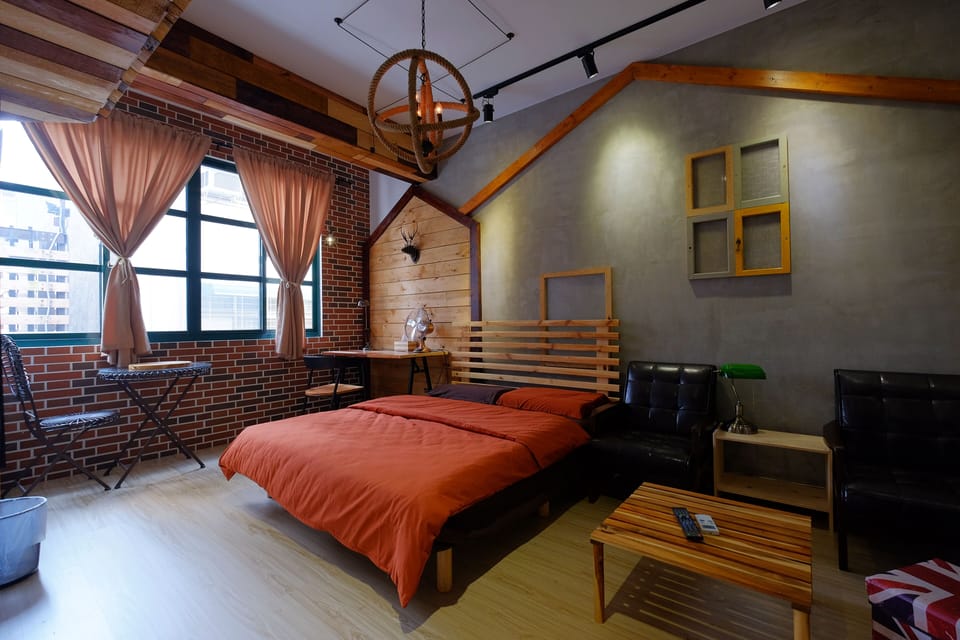 Premium bedding, desk, free WiFi, bed sheets