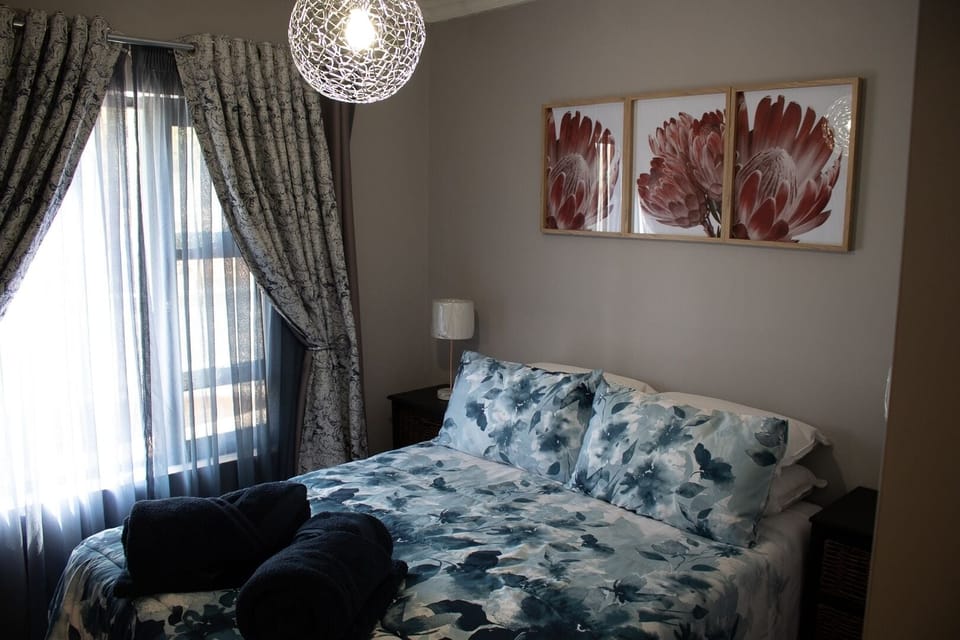 Cottage | 2 bedrooms, iron/ironing board, WiFi (free), bed sheets