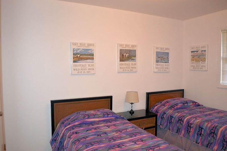 Third Bedroom - First Level, 2 Twin Beds