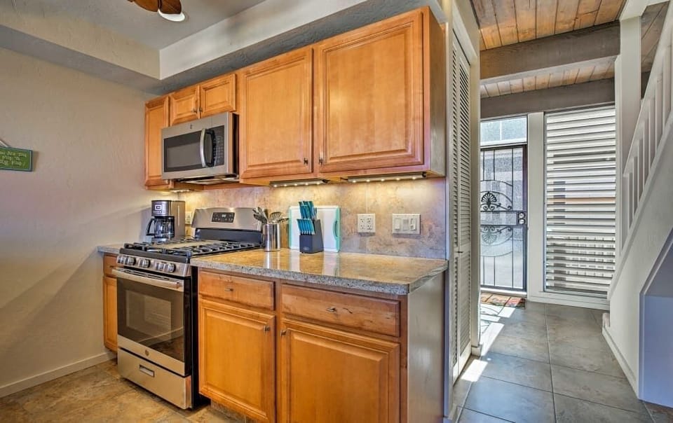 Condo, 2 Bedrooms | Private kitchen | Fridge, microwave, oven, dishwasher