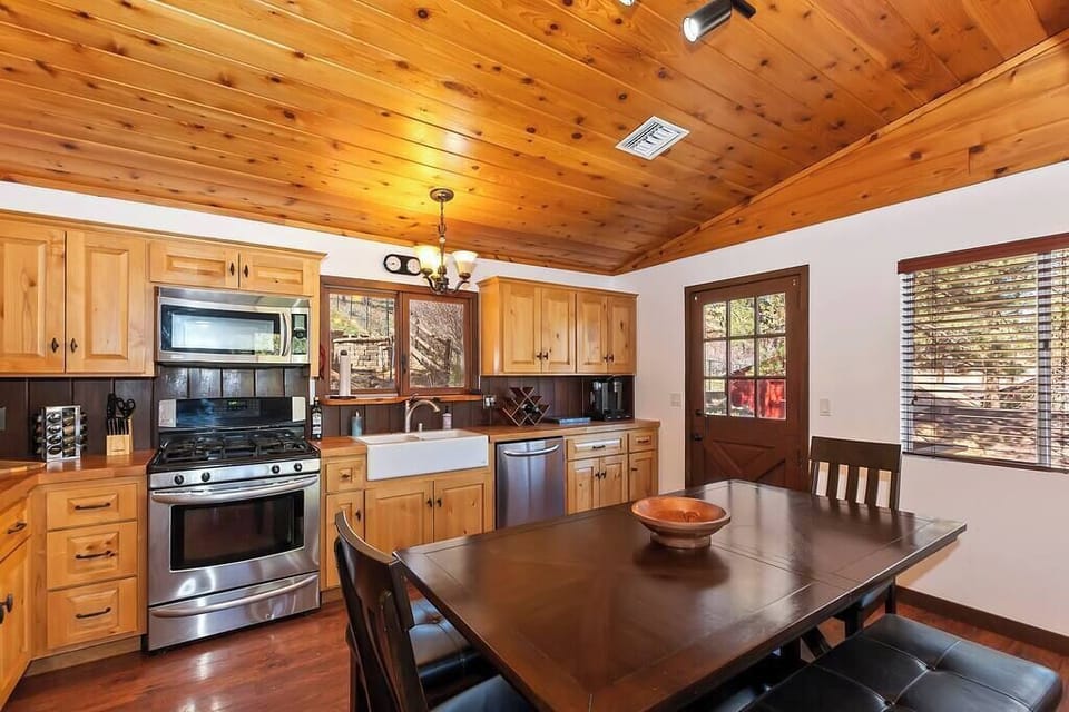 Kitchen dining table