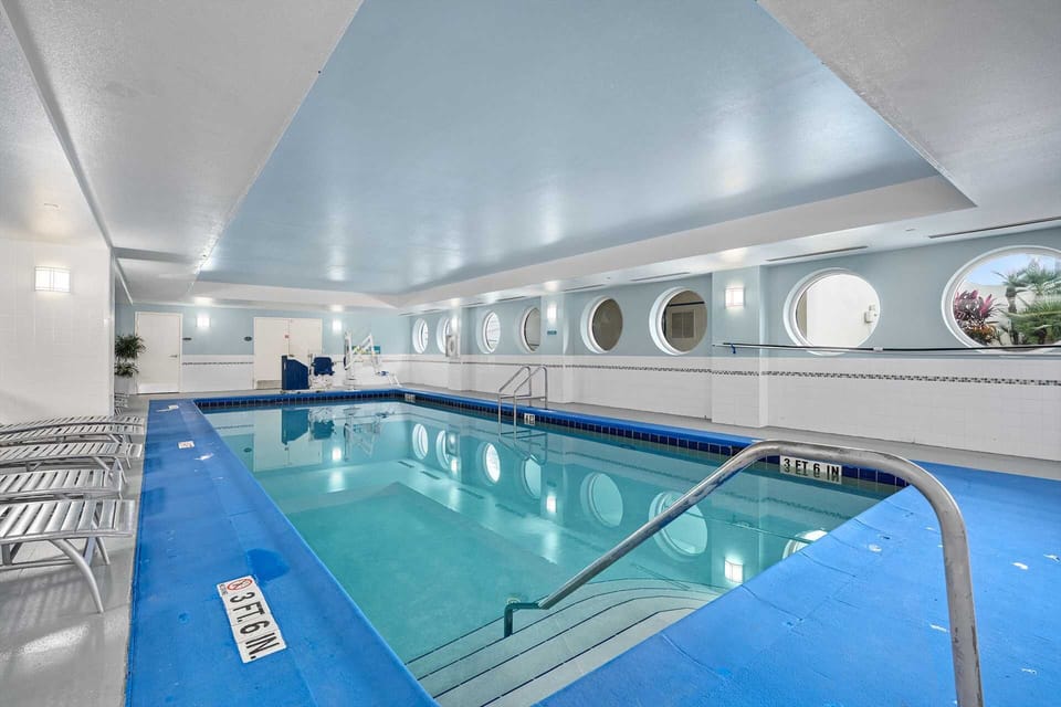 Indoor Pool South Tower