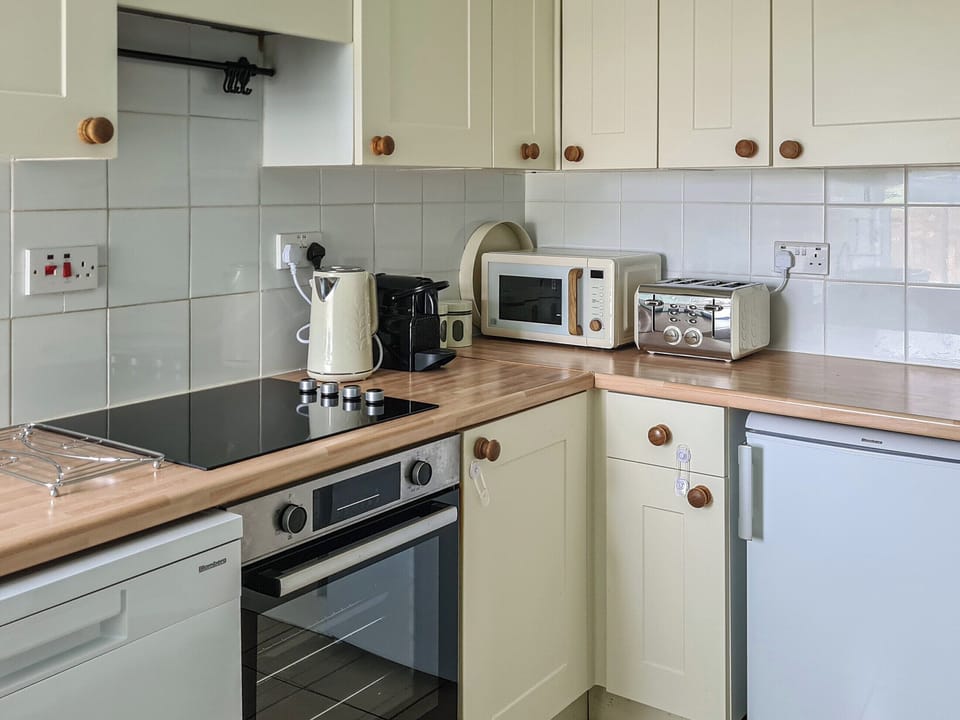 Kitchen | 2 Setonhill Cottages, Longniddry