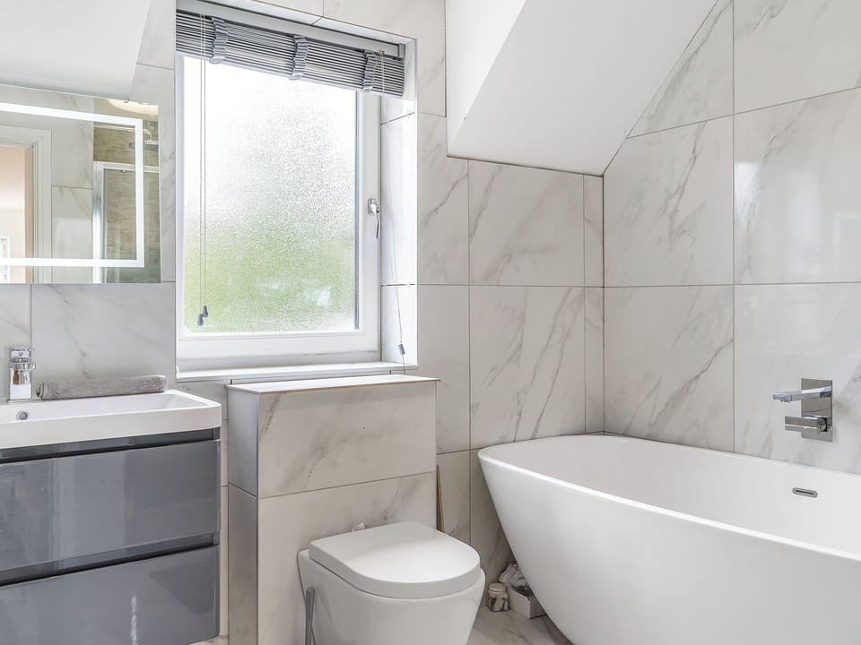Bathroom | Ty Afon Reg - Ty Afon, Garnant, near Ammanford