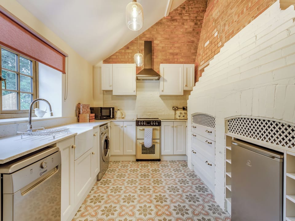 Kitchen area | Woodpecker Barn - Harps Hall Barns, South Walton Highway, Wisbech