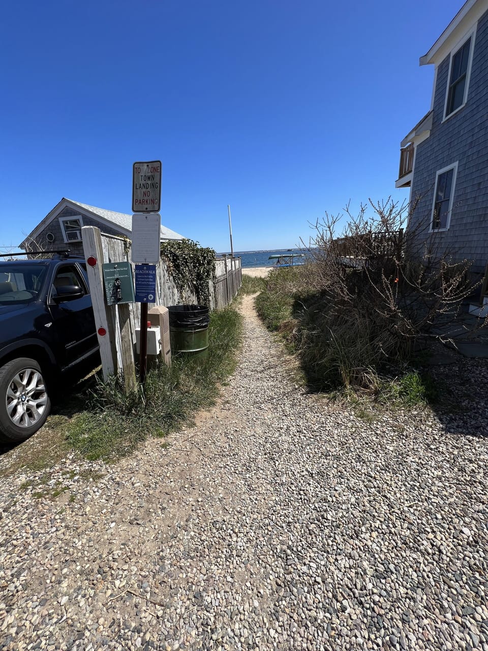 Less that 20 steps from the backdoor to the beach.