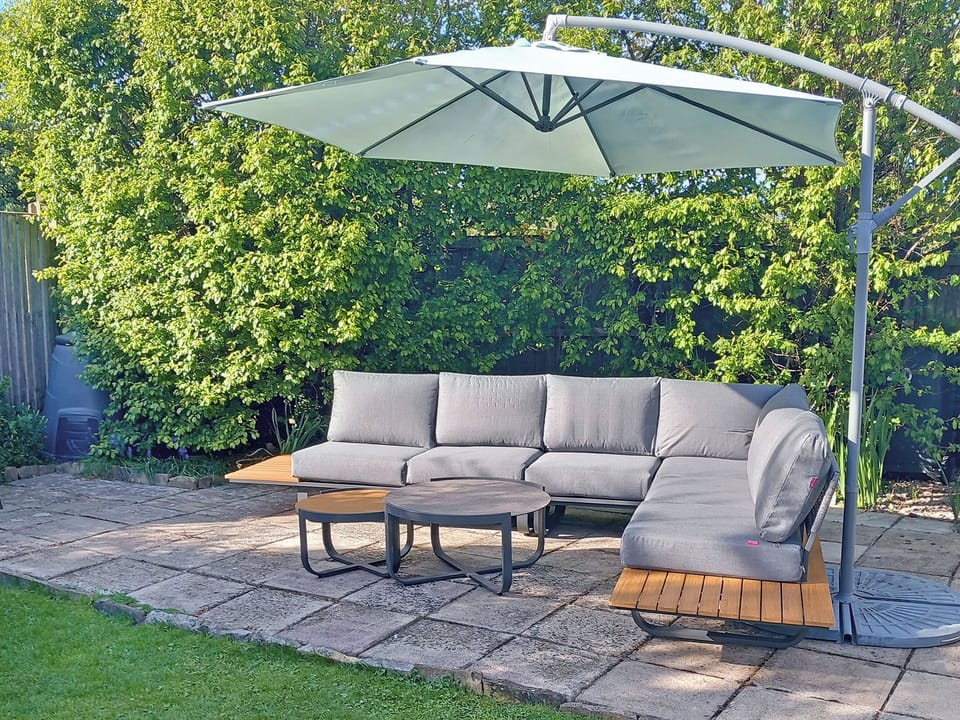 Sitting-out-area | Whit&rsquo;s End House, Whitstable