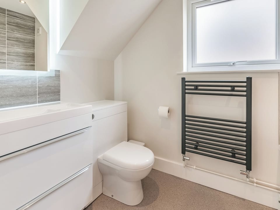 En-suite | Whit&rsquo;s End House, Whitstable