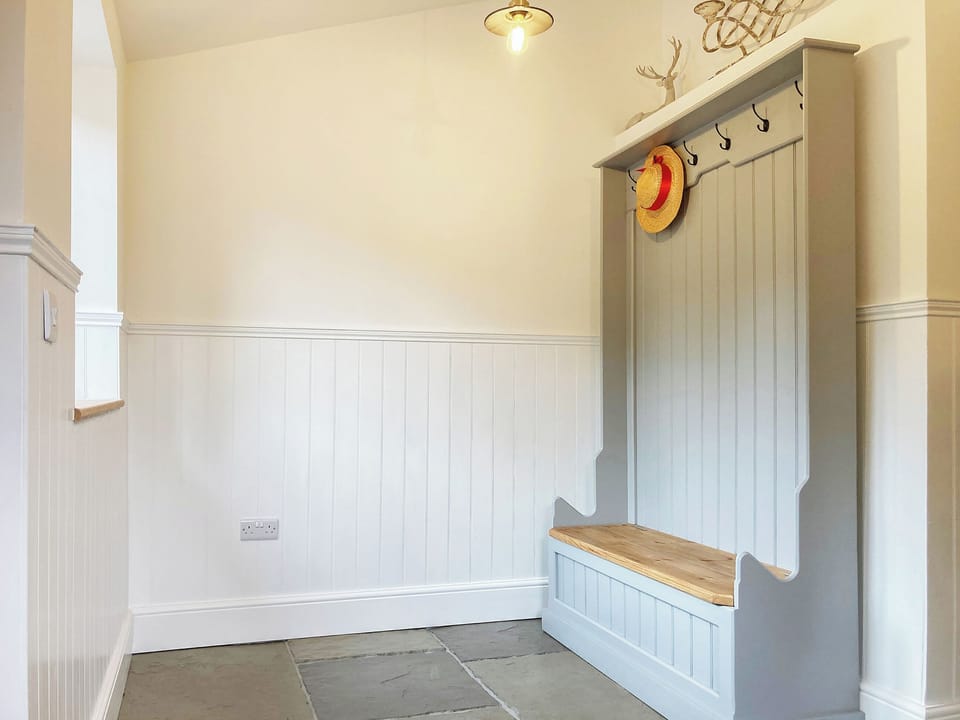 Entrance Porch | Pennyard House, Banwell