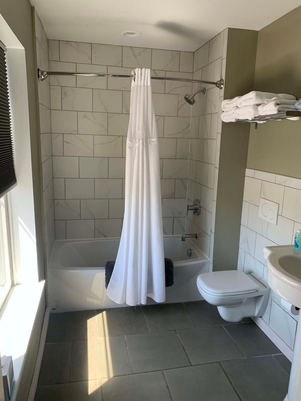 Full bathroom