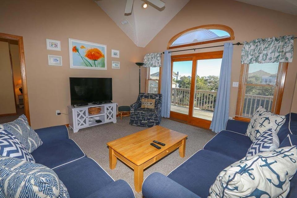 Living Room 2022