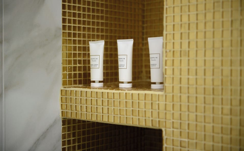 Bathroom amenities