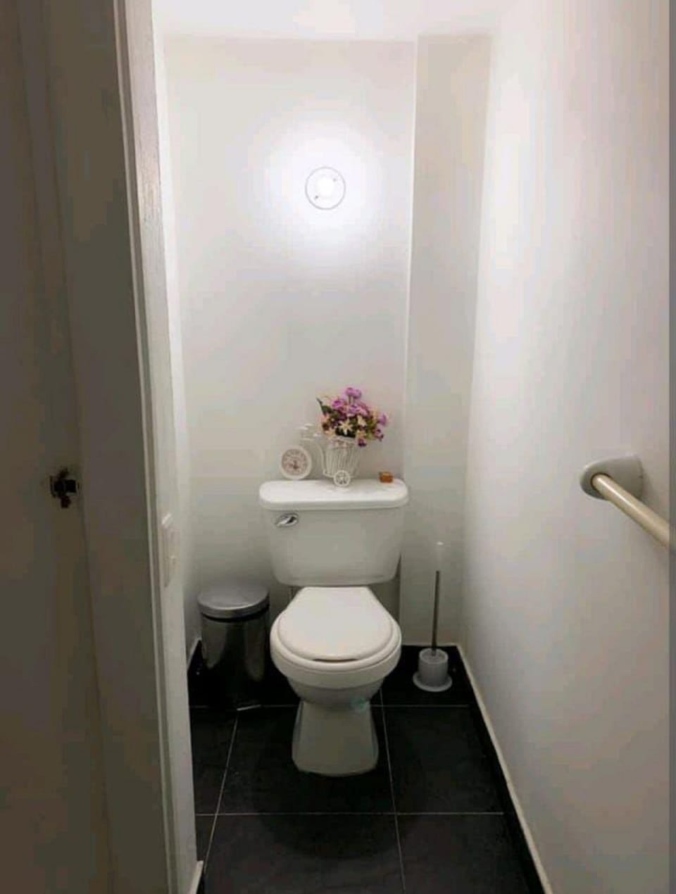 Standard Apartment | Bathroom | Shower, rainfall showerhead, hair dryer, heated floors