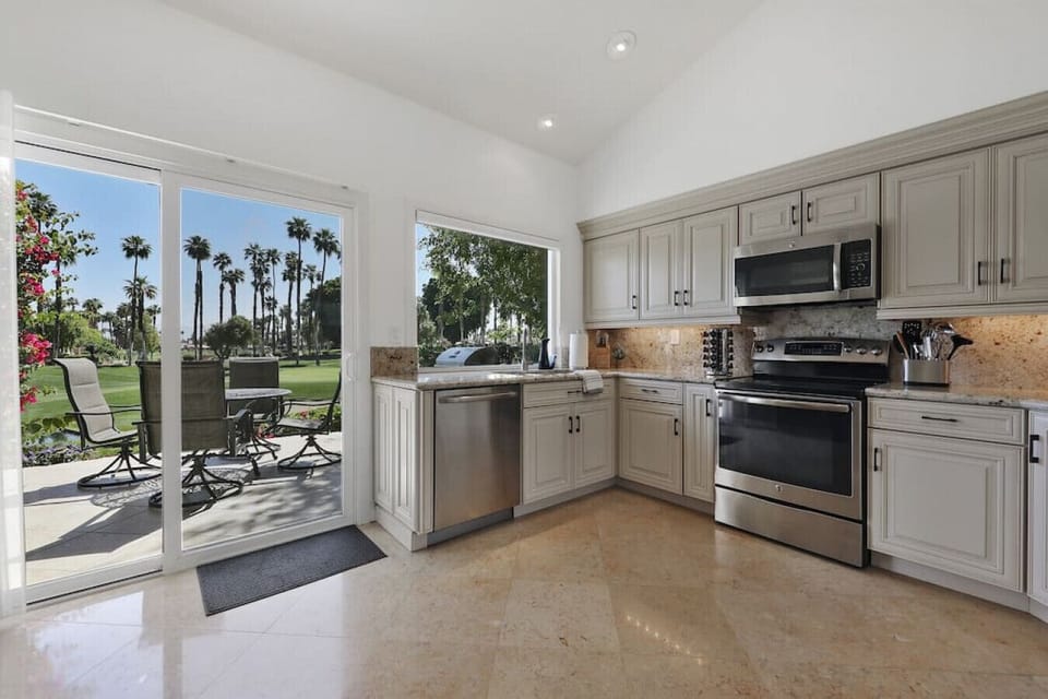 The Kitchen - Fully stocked, super clean, amazing view!