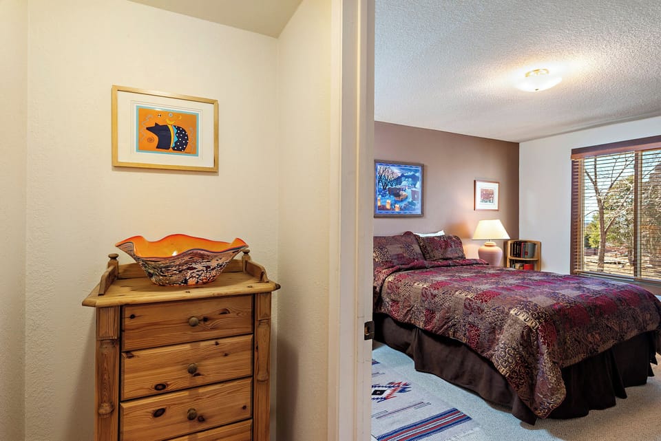 Primary Bedroom with 1 Queen Bed