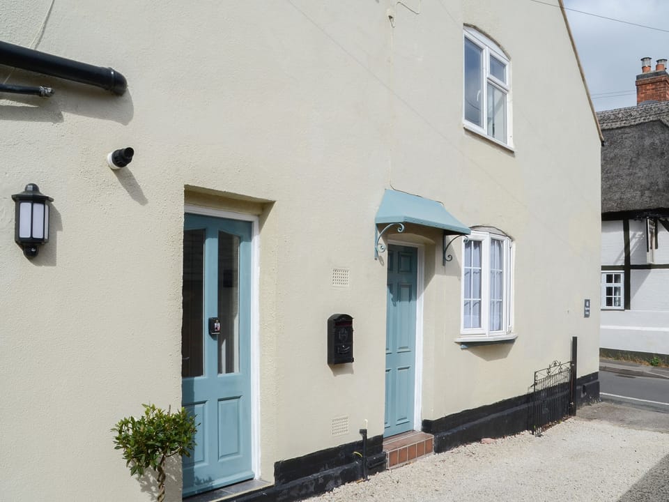 Exterior | Pear Tree Cottage, Enderby