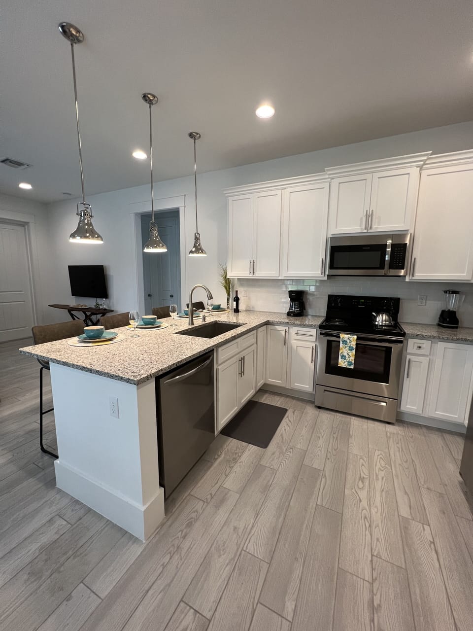 Full Kitchen