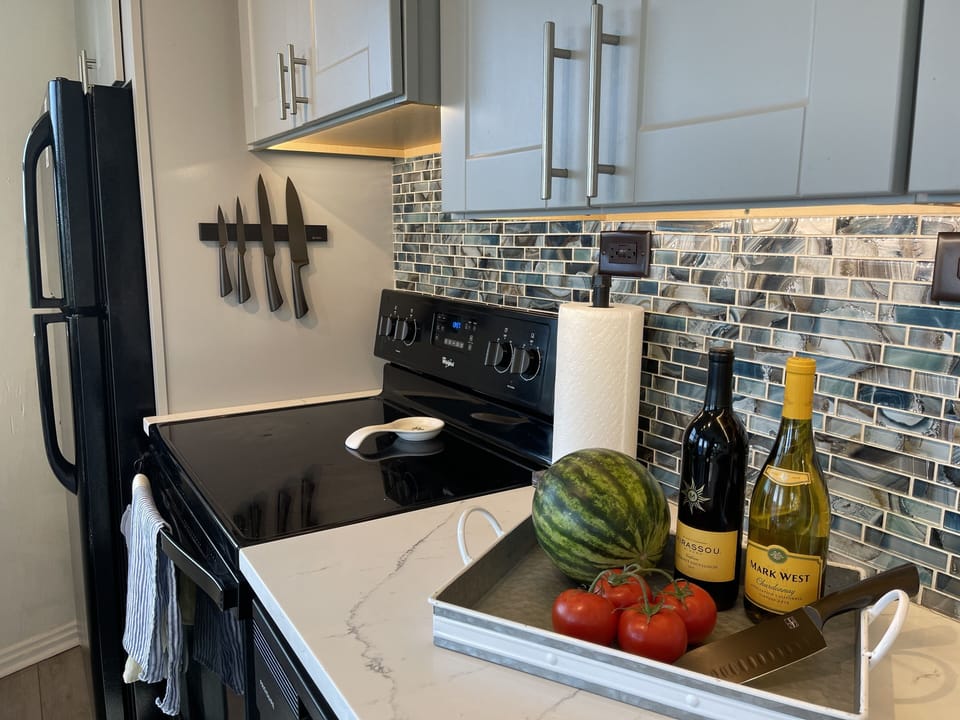 Fully updated kitchen.