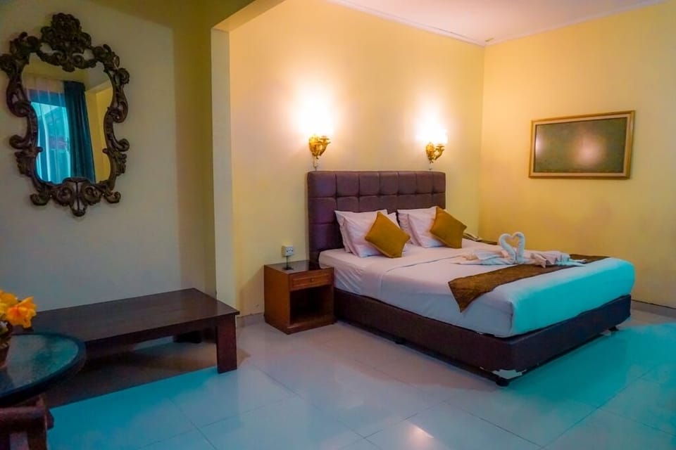 Deluxe Double Room | Desk, free WiFi, bed sheets