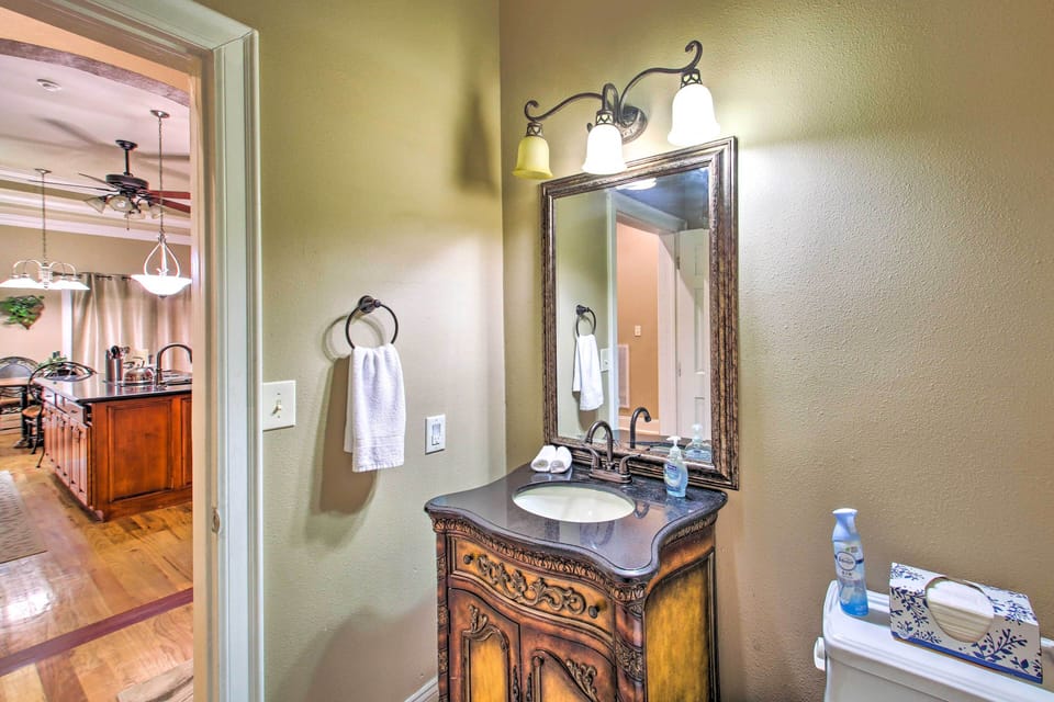 Half Bathroom | 1st Floor