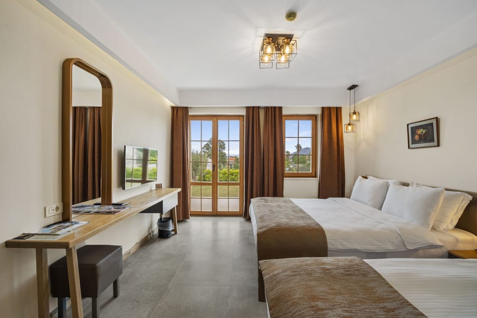 Standard Triple Room | Garden view