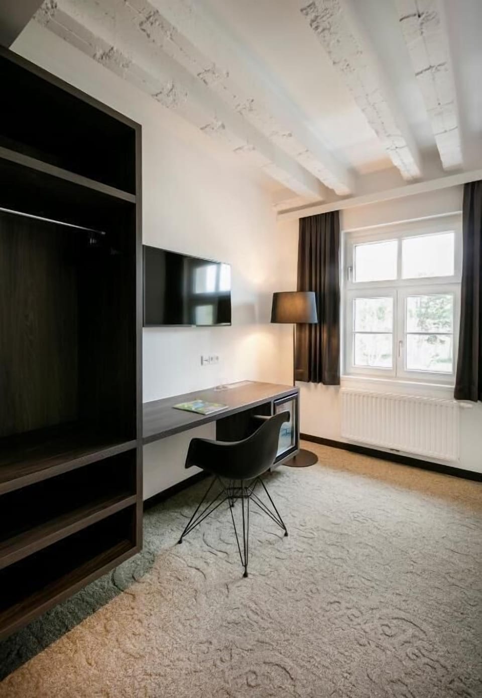Comfort Double Room | Hypo-allergenic bedding, in-room safe, desk, laptop workspace