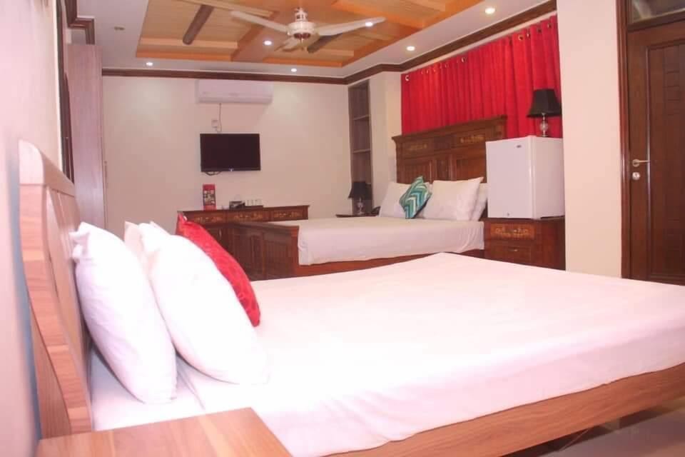 Family Room | Free WiFi