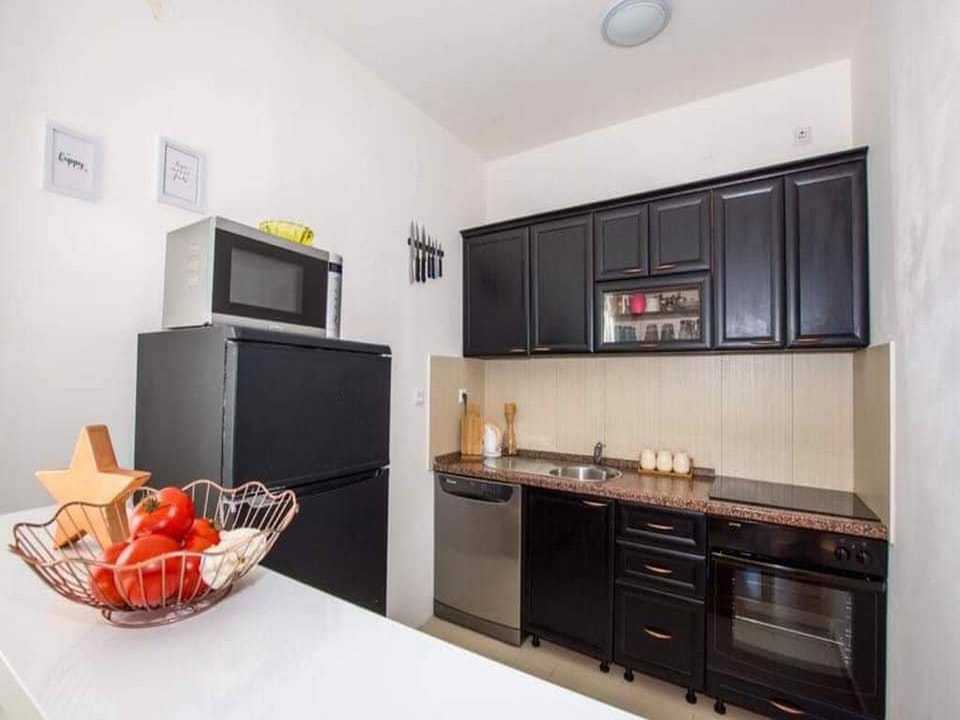 Apartment (One Bedroom Apartment with Balcony an) | Private kitchen | Fridge