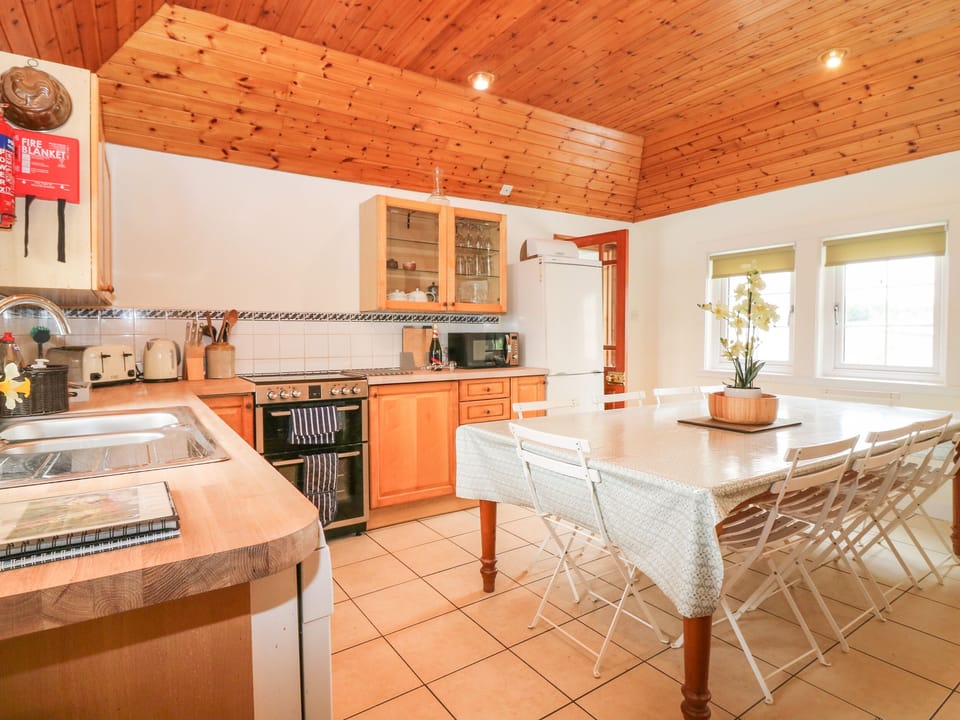 Cottage | Interior
