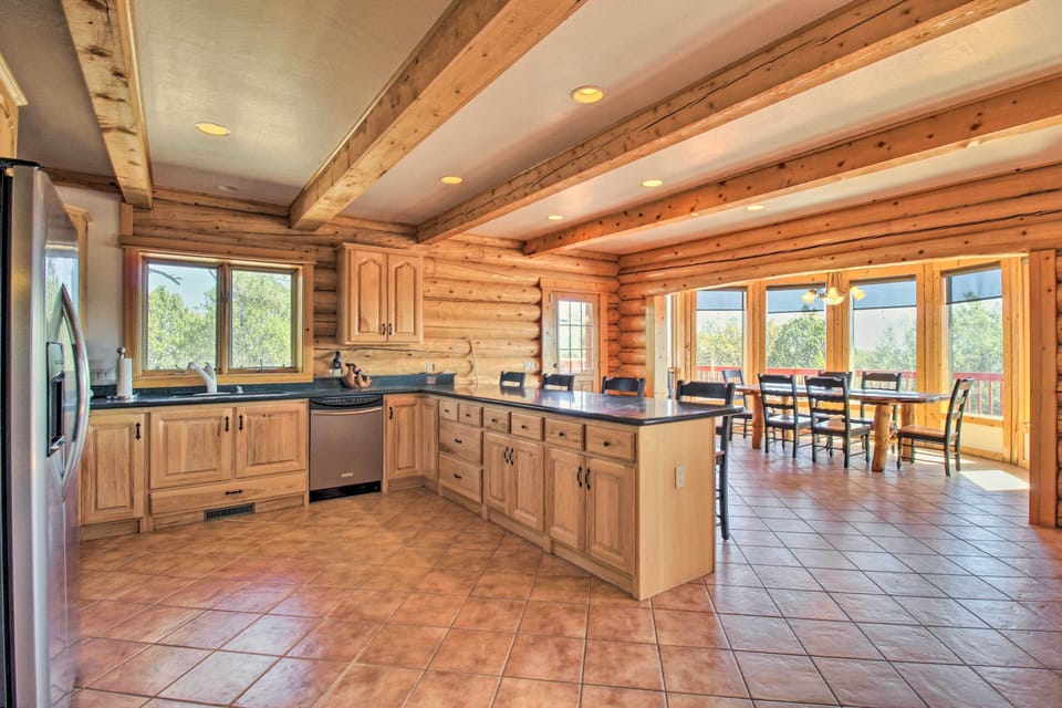 Kitchen | Crockpot | Blender | Toaster