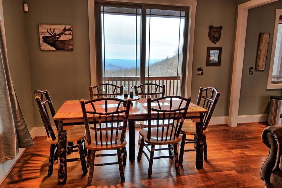 Dining with VIEWS