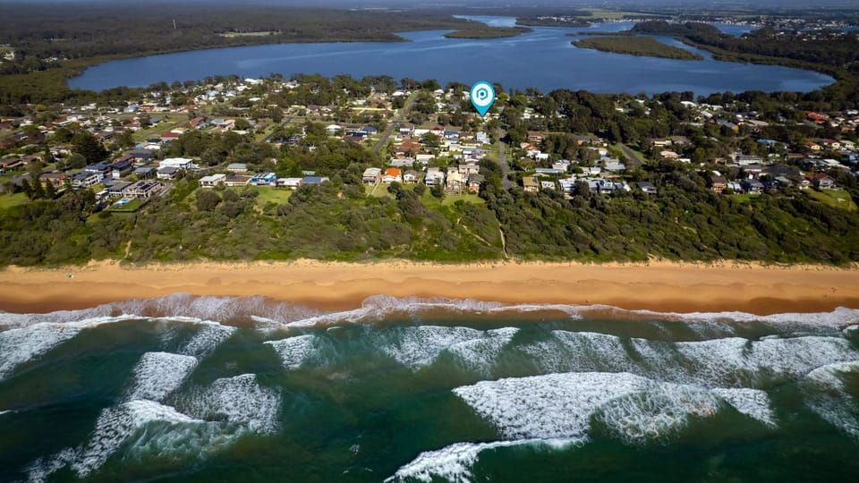 Amazing beach only a few minutes walk away, Easy access to an amazing surf beach for surfing