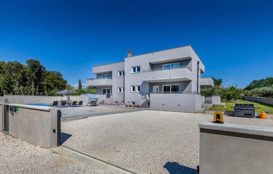 House, 3 Bedrooms, Accessible, Private Pool | Property entrance