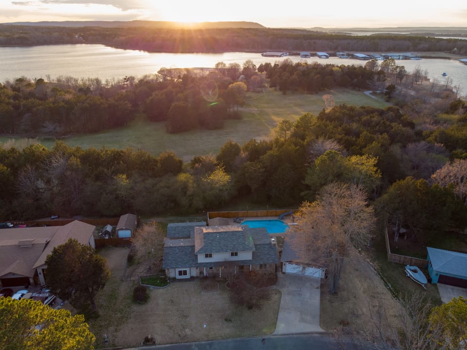 Aerial 2 w/ Lake