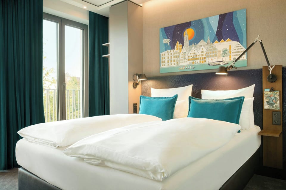 Soundproofing, WiFi (free), bed sheets