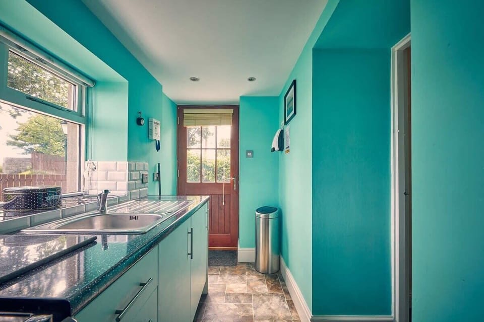Tulip Cottage, Belford - Host & Stay